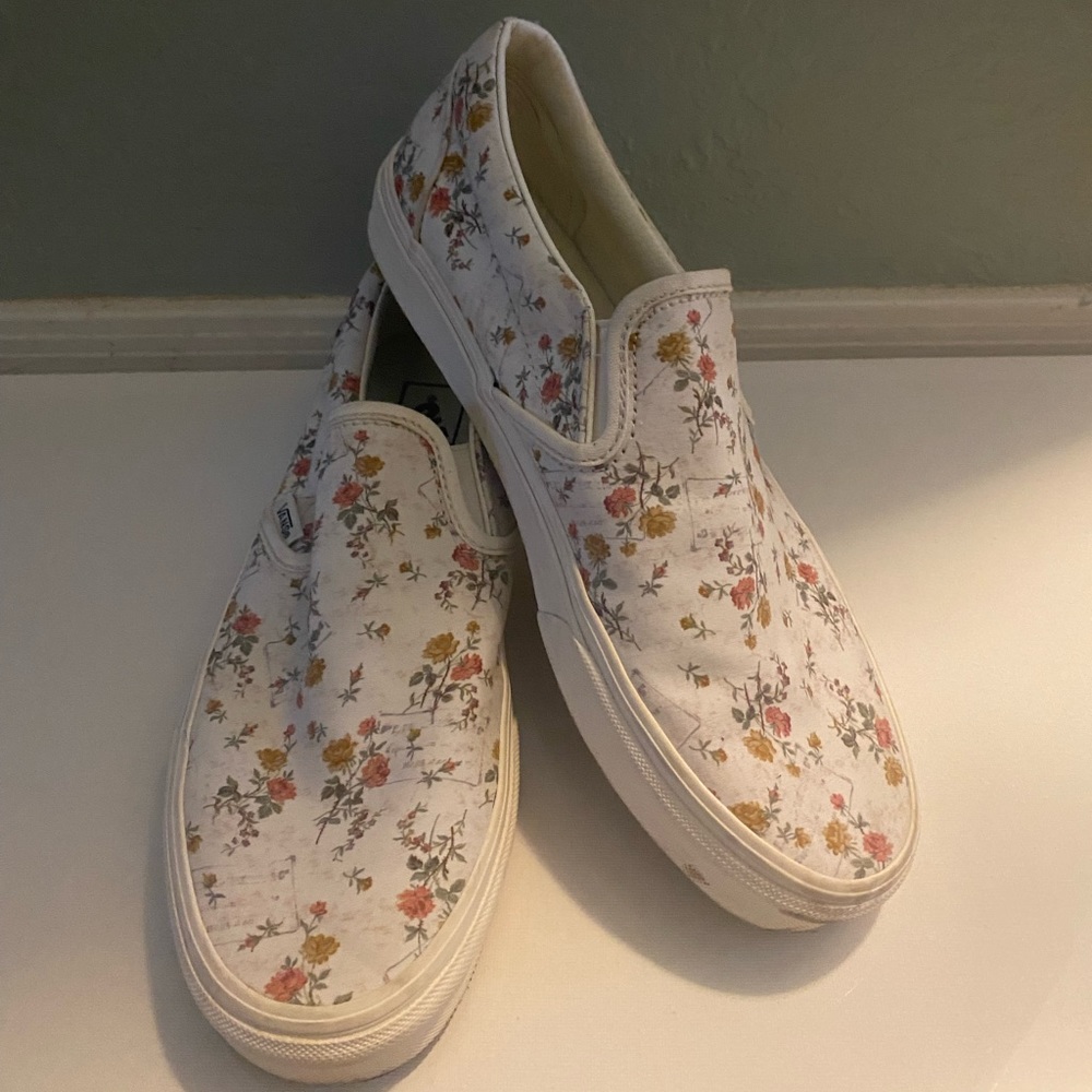 Slip on flower vans